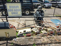 Ternyata Gerbang Polsek Sentolo Tak Hanya Sekali Ditabrak Truk