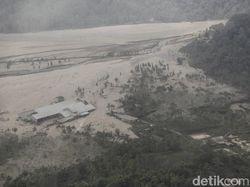 Mengapa Gunung Semeru Erupsi? Ini Penjelasan Para Pakar