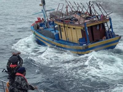 Perburuan Kapal Maling Ikan Digeber