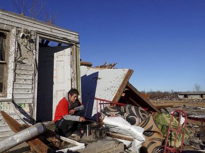 Pilu Warga Kentucky Kehilangan Rumah-Keluarga Usai Diterjang Tornado