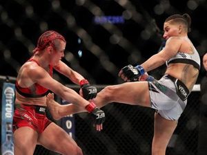 Kontroversi Colok Mata dalam Duel Petarung Wanita UFC