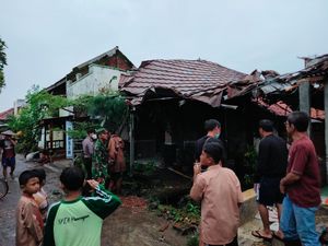 Ratusan Rumah di Majalengka Rusak Diterjang Angin Kencang