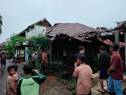 Ratusan Rumah di Majalengka Rusak Diterjang Angin Kencang