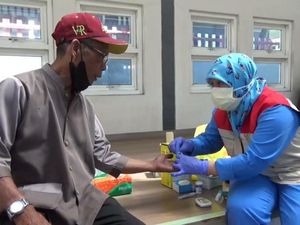 Ratusan Sopir di Terminal Arjosari Jalani Tes Urine Jelang Nataru