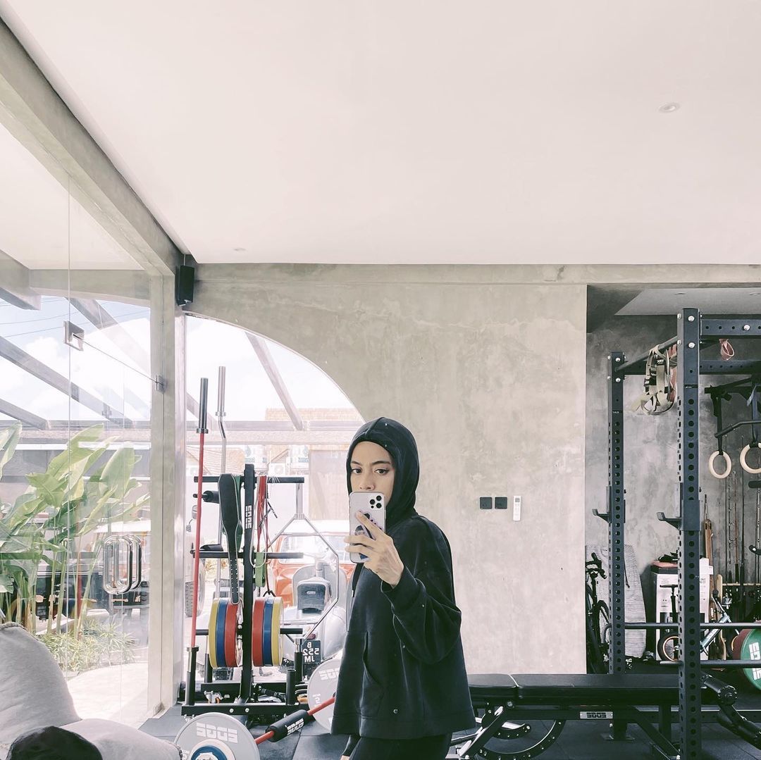 Rekomendasi Akun Bunda Seleb Berpola Hidup Sehat