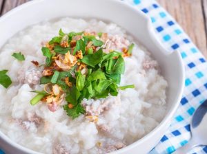 Resep Bubur Ayam Cincang yang Lembut Creamy Buat Sarapan