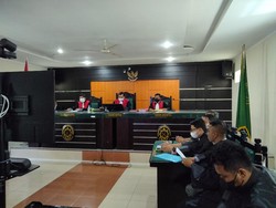 4 Anggota DPRD Labura Didakwa Pakai Ekstasi Firaun di Room Karaoke