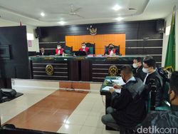 Pakai Ekstasi di Room Karaoke, 4 Anggota DPRD Labura Divonis 5 Bulan Bui
