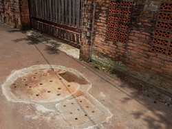 detikcom Do Your Magic: Proyek Sumur Resapan di Jl Sirsak Pasming Sudah Rapi