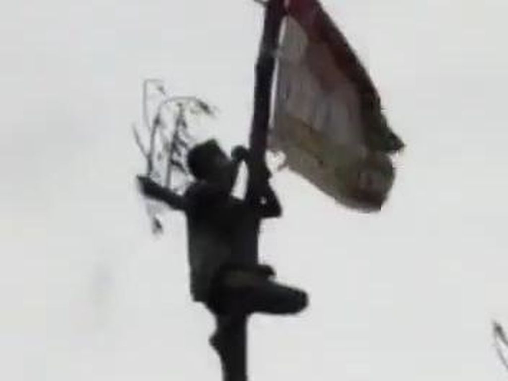 Kata FPI soal Bendera Habib Rizieq Dikibarkan di Pohon Lokasi Erupsi Semeru