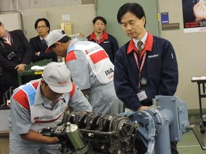 Diadu di Tingkat Dunia, Teknisi Isuzu Indonesia Masuk 10 Besar Terbaik Diadu di Tingkat Dunia, Teknisi Isuzu Indonesia Masuk 10 Besar Terbaik