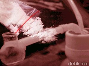 10 Selebritas Ditangkap Lebih dari Sekali karena Narkoba 10 Selebritas Ditangkap Lebih dari Sekali karena Narkoba