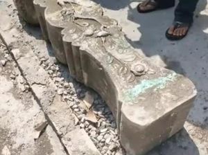 Dua Batu Diduga Bagian Candi Ditemukan di Kompleks Makam Sunan Ampel