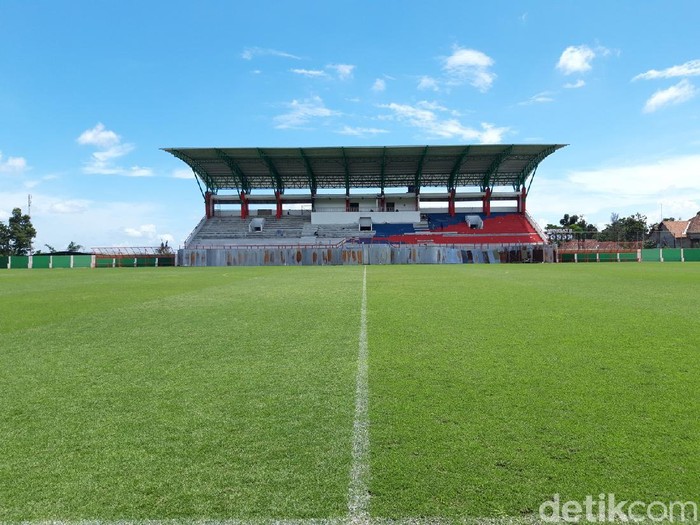Kabupaten Boyolali kini memiliki stadion sepakbola baru. Stadion baru ini lebih representatif dengan lapangan dan rumput yang halus. Namanya stadion Kebogiro.
