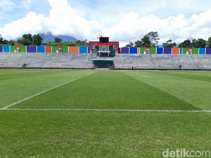 Kabupaten Boyolali kini memiliki stadion sepakbola baru. Stadion baru ini lebih representatif dengan lapangan dan rumput yang halus. Namanya stadion Kebogiro.