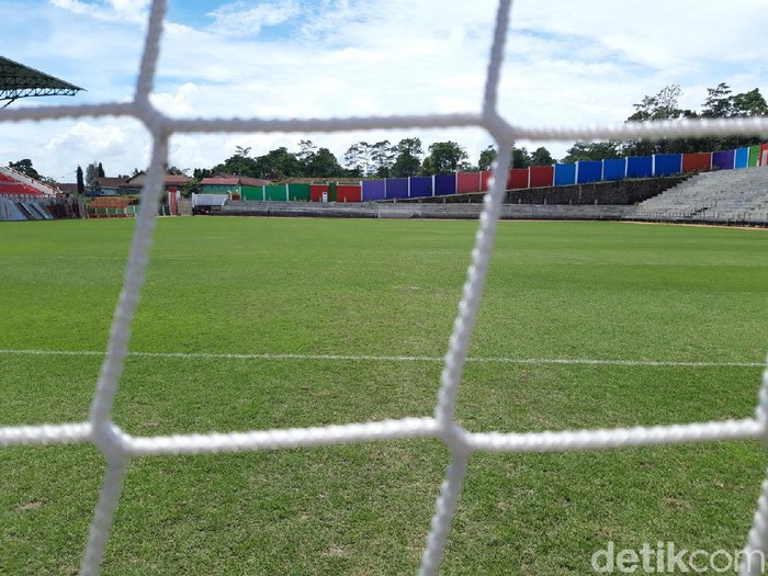 Kabupaten Boyolali kini memiliki stadion sepakbola baru. Stadion baru ini lebih representatif dengan lapangan dan rumput yang halus. Namanya stadion Kebogiro.
