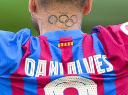 Tantangan Terbesar Dani Alves: Bawa Barcelona Bangkit