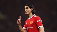 Keempat adalah Edinson Cavani. Penyerang tengah MU ini juga tidak masuk dalam rencana manajer Ralf Rangnick. Cavani dulu pernah perkuat Palermo dan Napoli di Serie A, koleksi golnya 112 dari 213 laga (Getty Images)