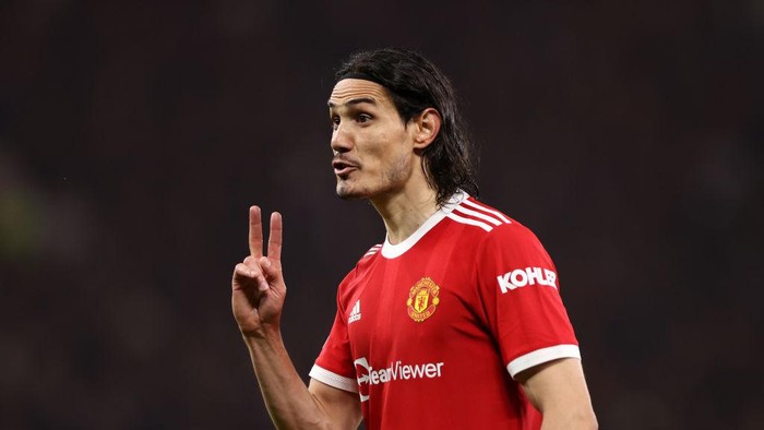 MANCHESTER, ENGLAND - OCTOBER 20: Edinson Cavani of Manchester United during the UEFA Champions League group F match between Manchester United and Atalanta at Old Trafford on October 20, 2021 in Manchester, England. (Photo by Naomi Baker/Getty Images)