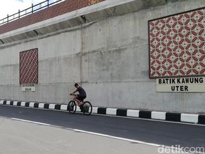 Top Banget Lho!, Flyovernya Solo  Pakai Batik