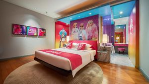 So Cute! Hotel Bertema Barbie untuk Staycation Saat Liburan