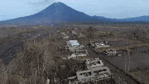 Kala Sang Mahameru Bergejolak