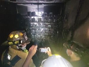 Tambang Kripto Kebakaran, Kerugian Tembus Rp 860 Juta Tambang Kripto Kebakaran, Kerugian Tembus Rp 860 Juta