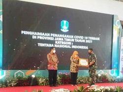 Gubernur Jatim Beri Penghargaan Kodim Banyuwangi Sebagai Pejuang Penanganan COVID-19