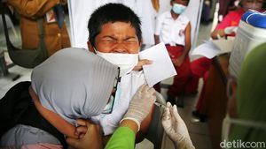 Ekspresi Anak Usai 6-11 Tahun Saat Divaksinasi COVID-19