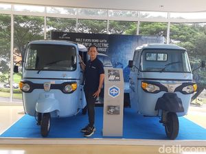 APM Baru! Bajaj Roda Tiga Piaggio Ape Bakal Dirakit di Gresik