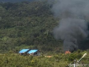 Polisi Ungkap Motif Teroris KKB Bakar SMP di Pegunungan Bintang Polisi Ungkap Motif Teroris KKB Bakar SMP di Pegunungan Bintang