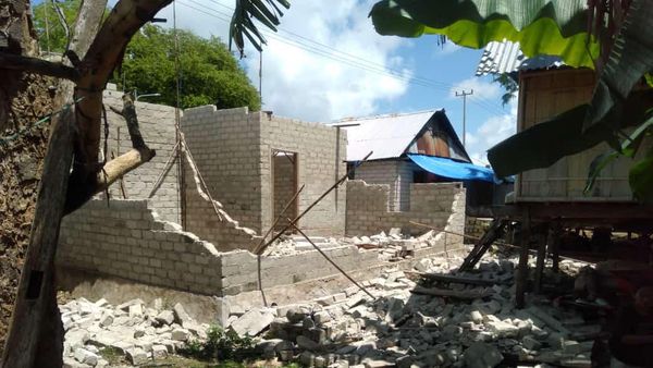 Deretan Rumah di Selayar yang Rusak Terdampak Gempa M 7,4 NTT