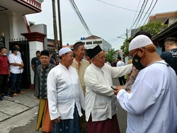 Haji Lulung Meninggal Dunia, Pelayat Berdatangan ke Rumah Duka