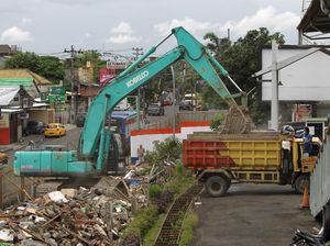 Dukung Kawasan Malioboro, Puluhan Kios di Jalan Pasar Kembang Dibongkar