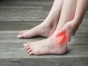6 Obat Asam Urat Alami, Ampuh Redakan Nyeri Sendi 6 Obat Asam Urat Alami, Ampuh Redakan Nyeri Sendi