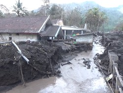 Hari Jadi Lumajang ke-766 yang Diselimuti Duka Karena Erupsi Gunung Semeru
