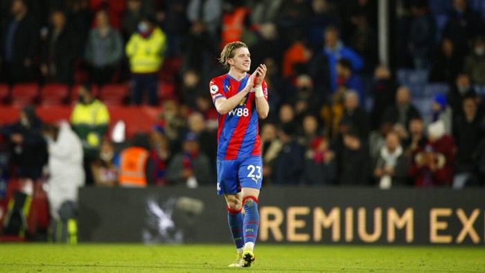 Crystal Palaces Conor Gallagher celebrates after scoring his sides third goal during an English Premier League soccer match between Crystal Palace and Everton at Selhurst Park, London, Sunday Dec. 12, 2021. (AP Photo/David Cliff)