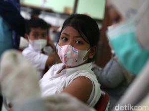 Siap Vaksin COVID-19 Anak 6-11 Tahun? Ini Risiko KIPI dan Cara Mengatasinya Siap Vaksin COVID-19 Anak 6-11 Tahun? Ini Risiko KIPI dan Cara Mengatasinya