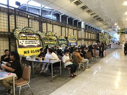 Ayah Gaga Muhammad Hadiri Prosesi Tutup Peti Laura Anna