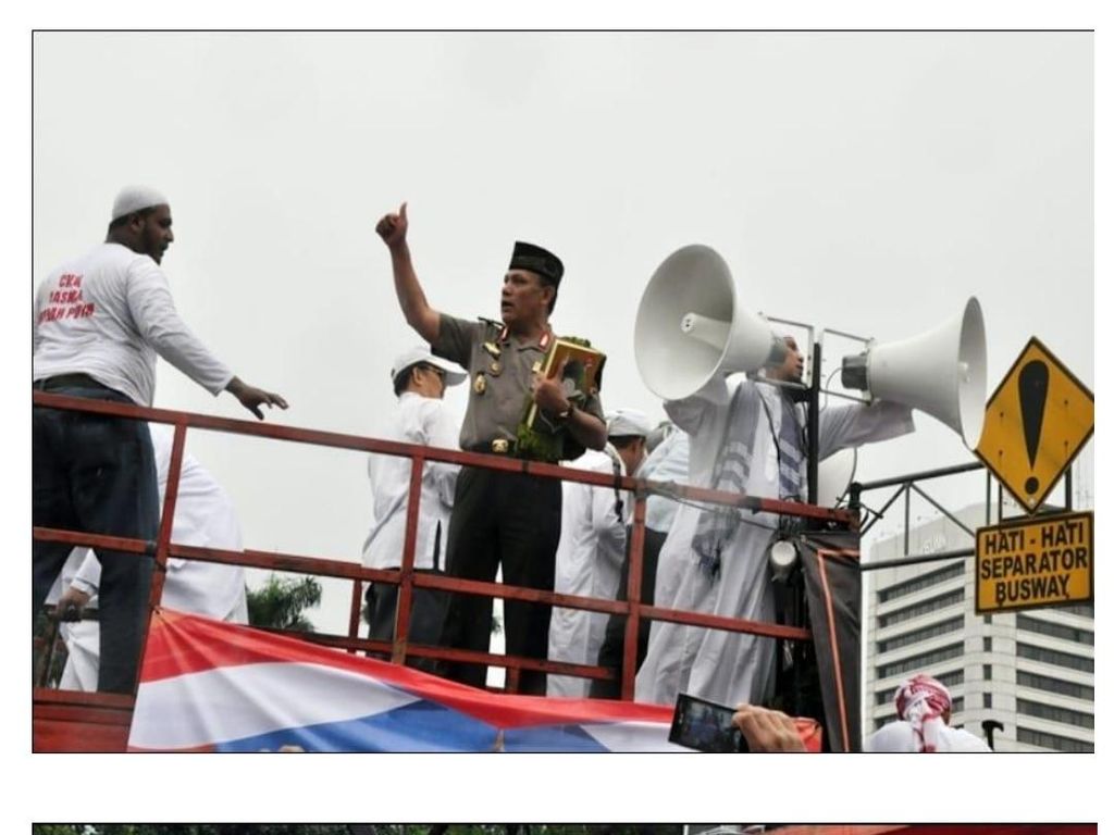 Munarman Cantumkan Foto Jokowi-Firli Bahuri Saat Aksi 212 2016 di Eksepsi Munarman Cantumkan Foto Jokowi-Firli Bahuri Saat Aksi 212 2016 di Eksepsi