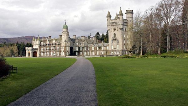 Deretan Properti Milik Ratu Elizabeth, Harganya Tembus Triliunan!