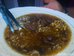 Rawon Brintik: Mlekoh Sedap! Rawon Tertua di Malang yang Ada Sejak 79 Tahun Lalu