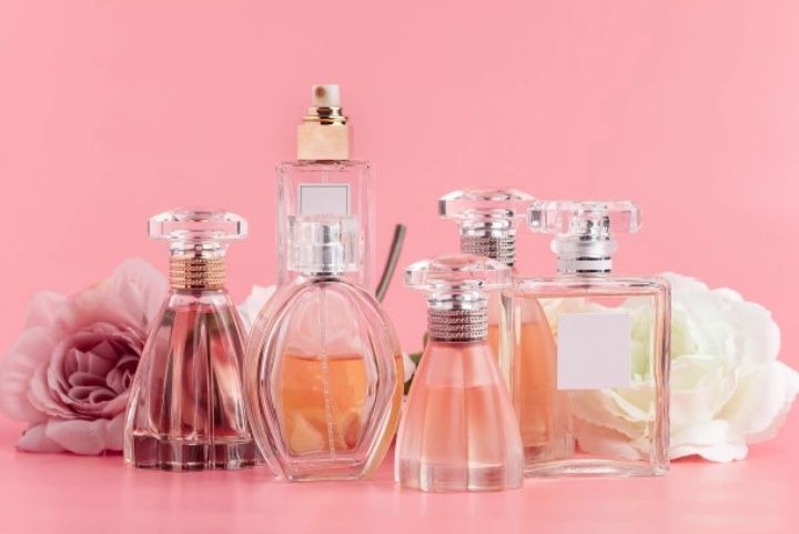 Rekomendasi parfum lokal/Foto: Freepik/New Fabrica