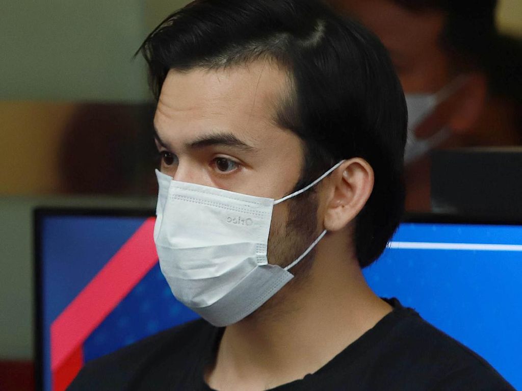 Nestapa Rizky Nazar Terancam Mendekam di Bui Akibat Ganja Nestapa Rizky Nazar Terancam Mendekam di Bui Akibat Ganja