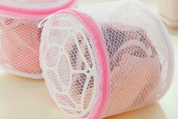 Siapkan Kantong Cucian Jaring/Pinterest.com/BeshTosh Siapkan Kantong Cucian Jaring/Pinterest.com/BeshTosh