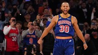 5. Stephen Curry (Rp 1,357 T). Foto: AP/Mary Altaffer