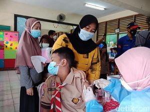 Begini Suasana Vaksinasi Anak 6-11 Tahun di SDN 13 Palmerah Jakbar