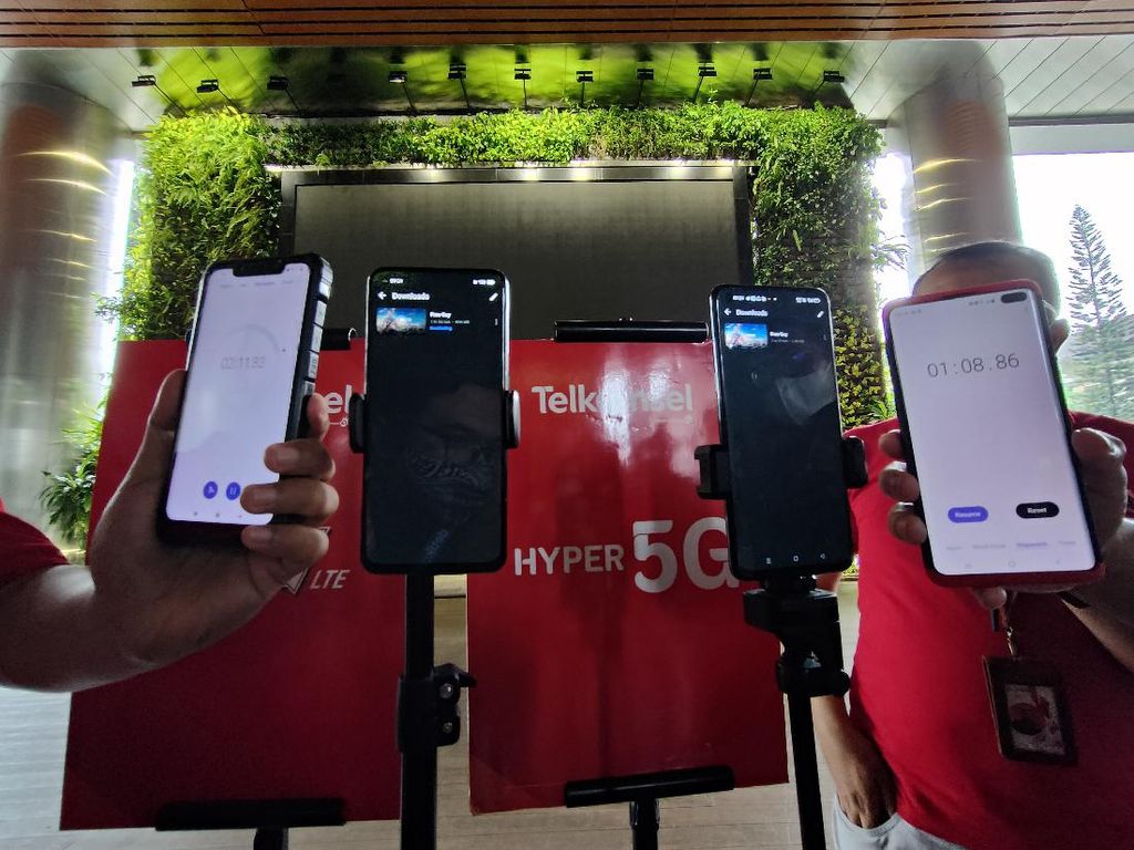 Menguji Koneksi 4G dan 5G Telkomsel Jelang Nataru 2022