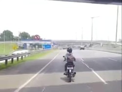 Viral Pemotor Masuk Tol BSD Tangsel, Polisi: Diduga Warga Sekitar