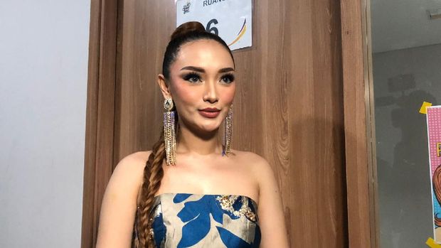 Ivan Gunawan Ngamuk ke Zaskia Gotik gegara Tak Sengaja Kentut di Lift